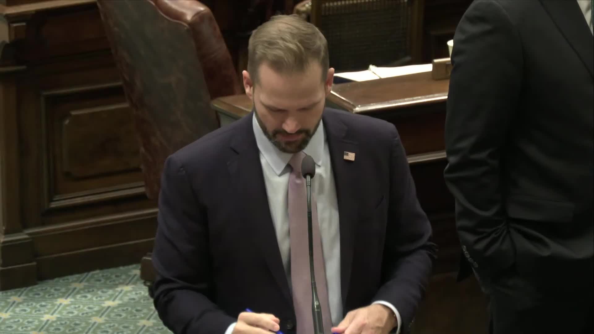 House passes bill to allow attorney general to investigate campaign‑finance violations by secretary of state