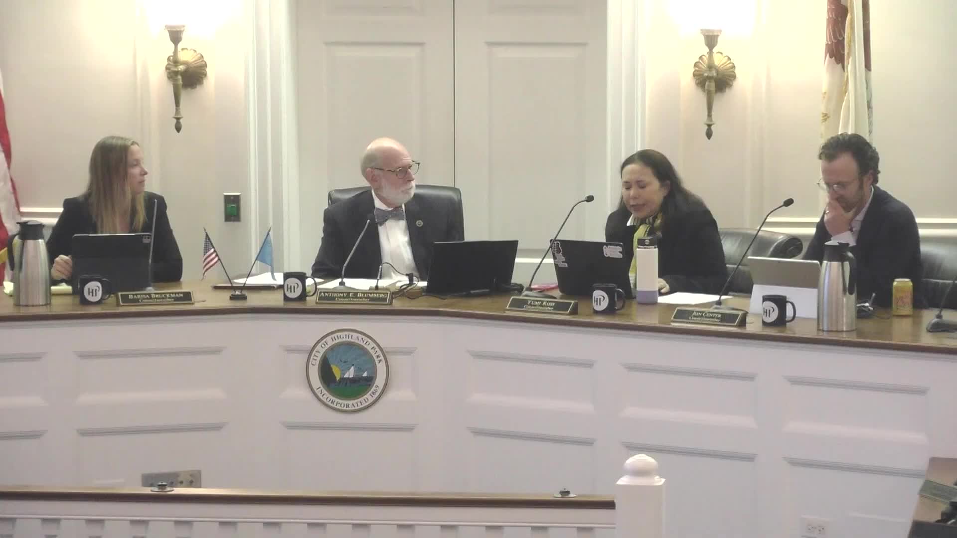 Public commenters ask Highland Park to consider limits on ICE activity; resident reports alleged domestic abuse