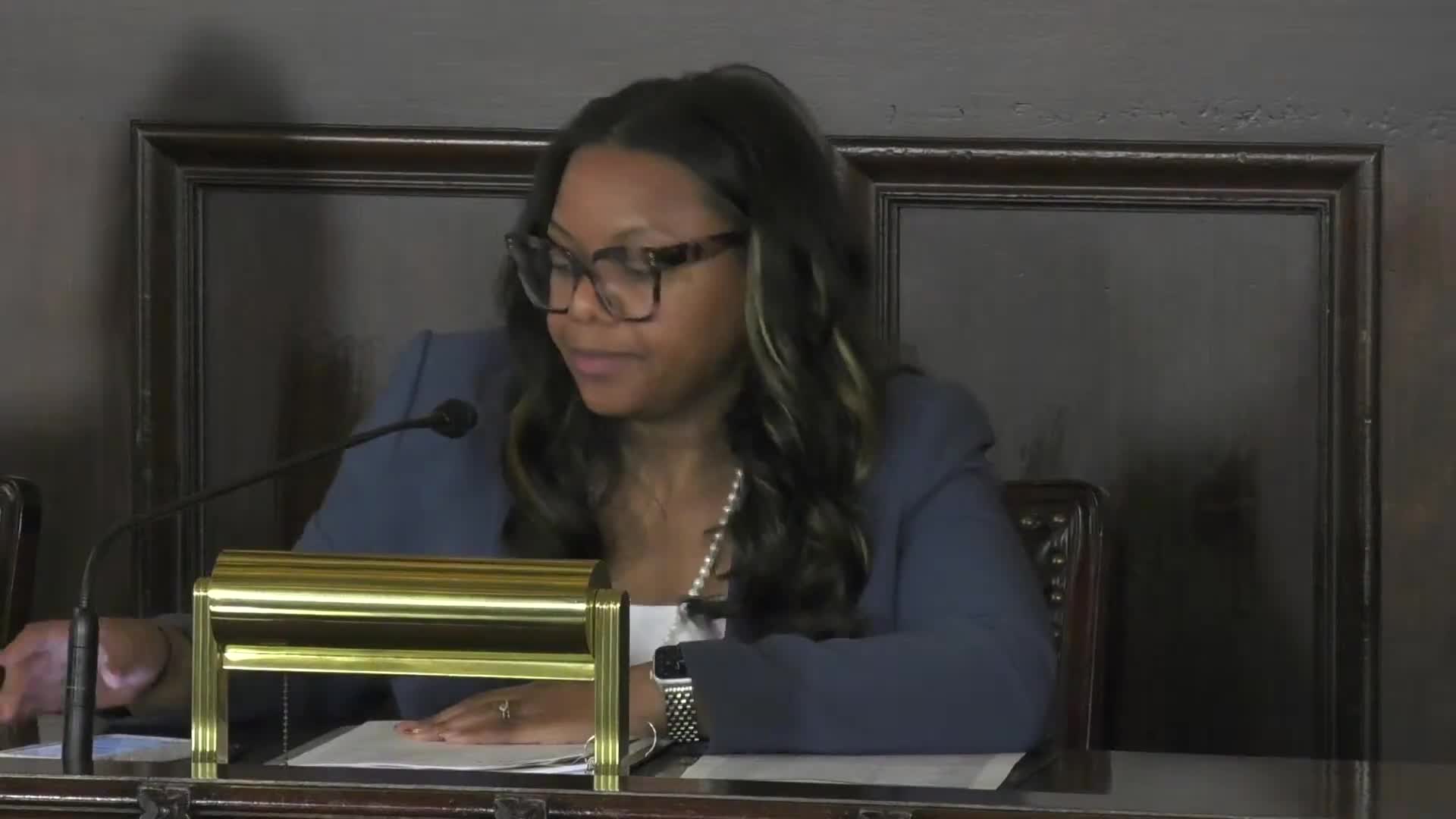 House Appropriations Committee approves bill setting font-size rules for reverse mortgage contracts, splits on party lines