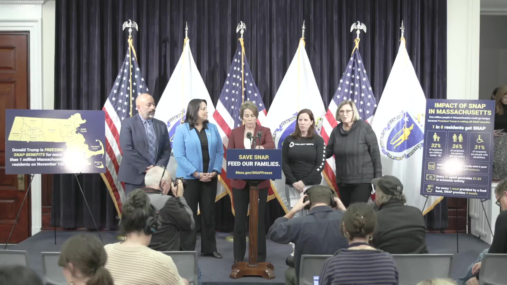 Massachusetts advances $4 million to food banks as SNAP payments pause