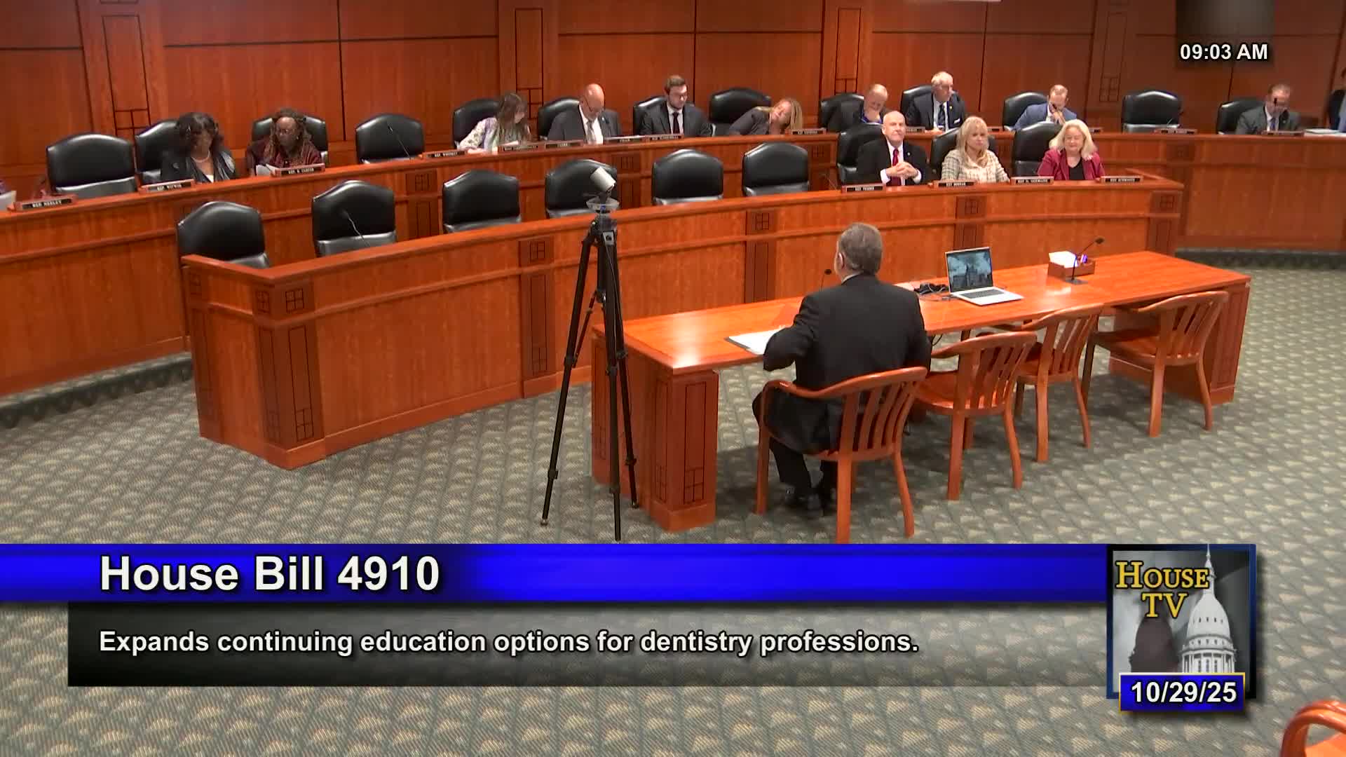 Michigan bill would let professional engagement count toward dental continuing education