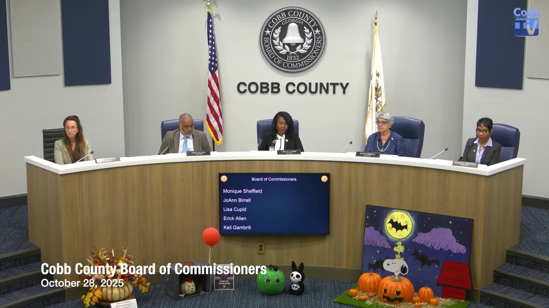 Cobb County commissioners appoint James D. Farrell as police chief