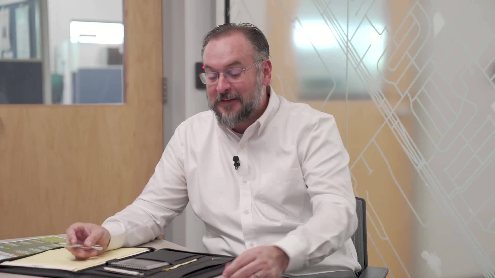 Livonia launches annual six‑week bulk leaf pickup starting Oct. 27