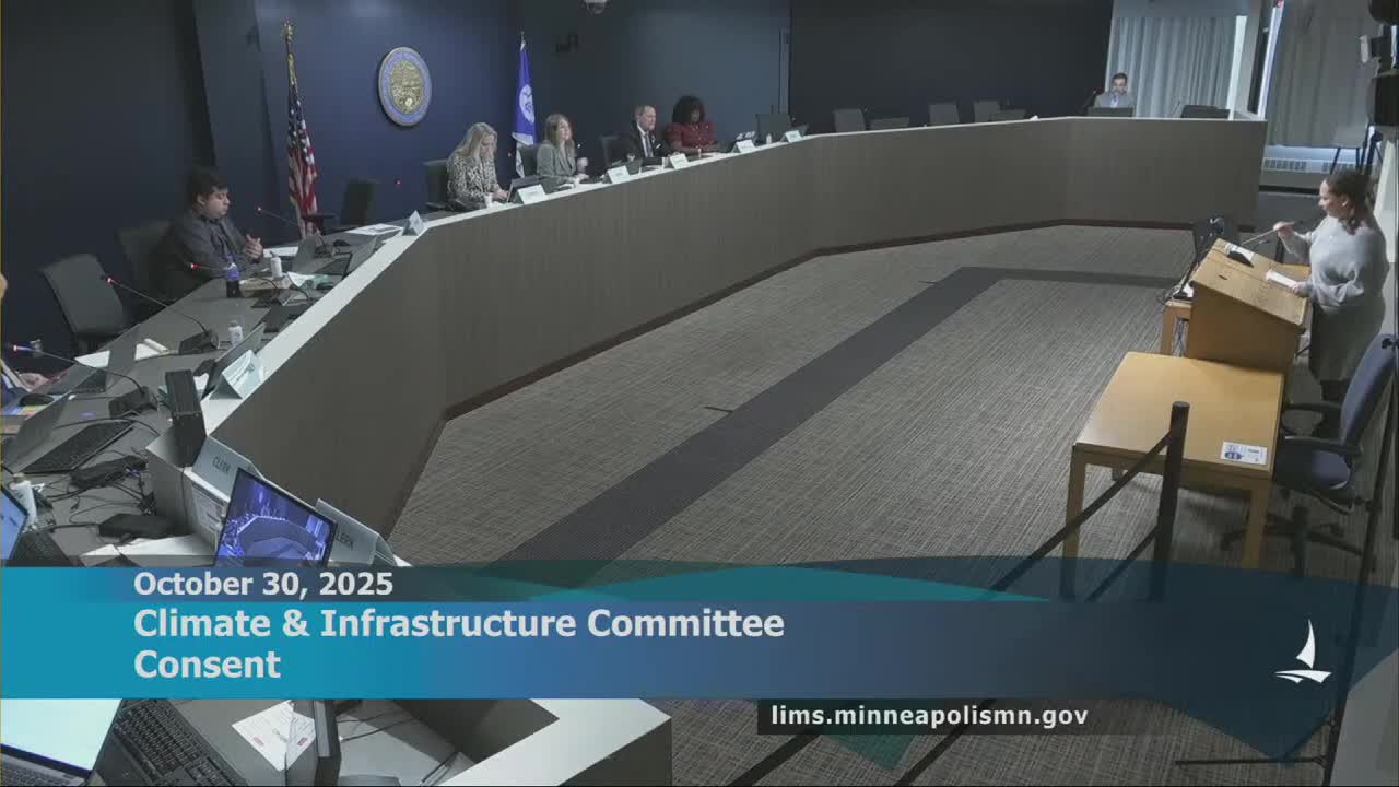 Committee advances 30th/5th–30th/6th concept layout, seeks MSA variance to enable two-way bikeway