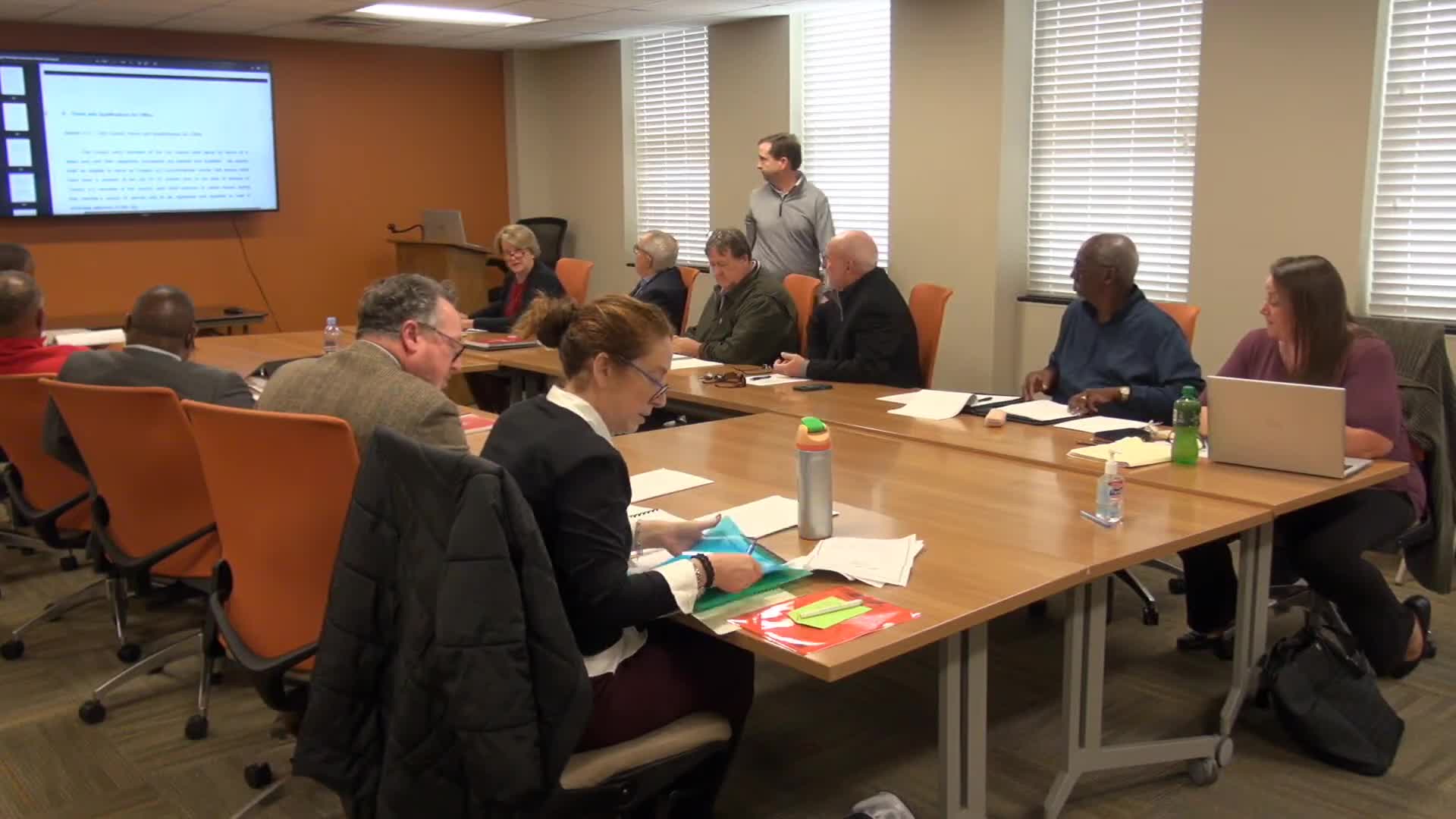 Committee affirms 12-month residency and district residency for Augusta council