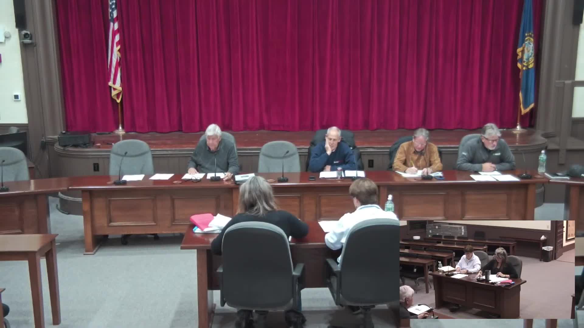 Alton committee forwards ADU ordinance changes to planning board after debate over size, parking and state alignment