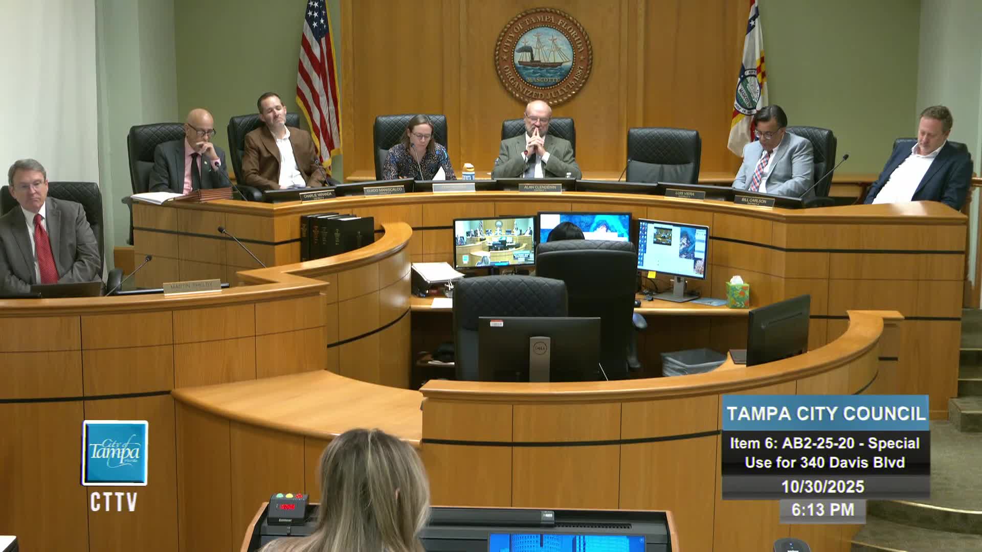 Council approves first reading for Kiki's Ice Cream (340 E. Davis) with conditions after neighborhood debate