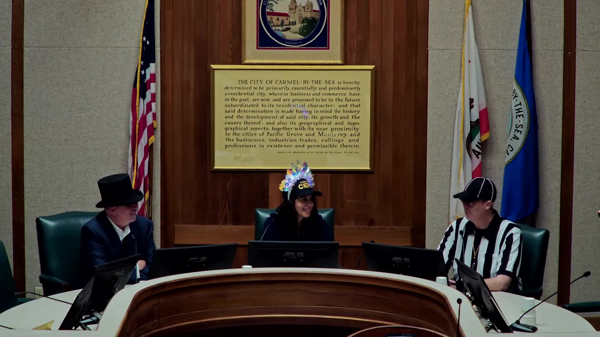 Carmel speakers explain two-step land-use review for wireless sites and pledge funding to oppose FCC rulemaking