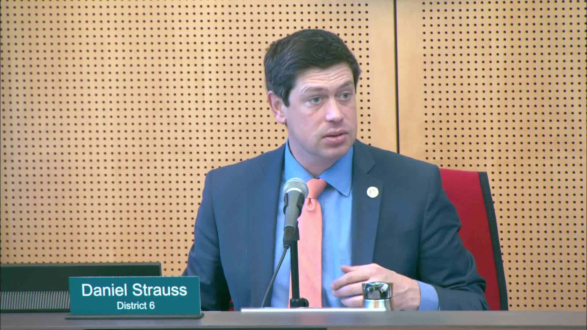 Committee considers restoring tenant services and adding permit expediting resources at SDCI