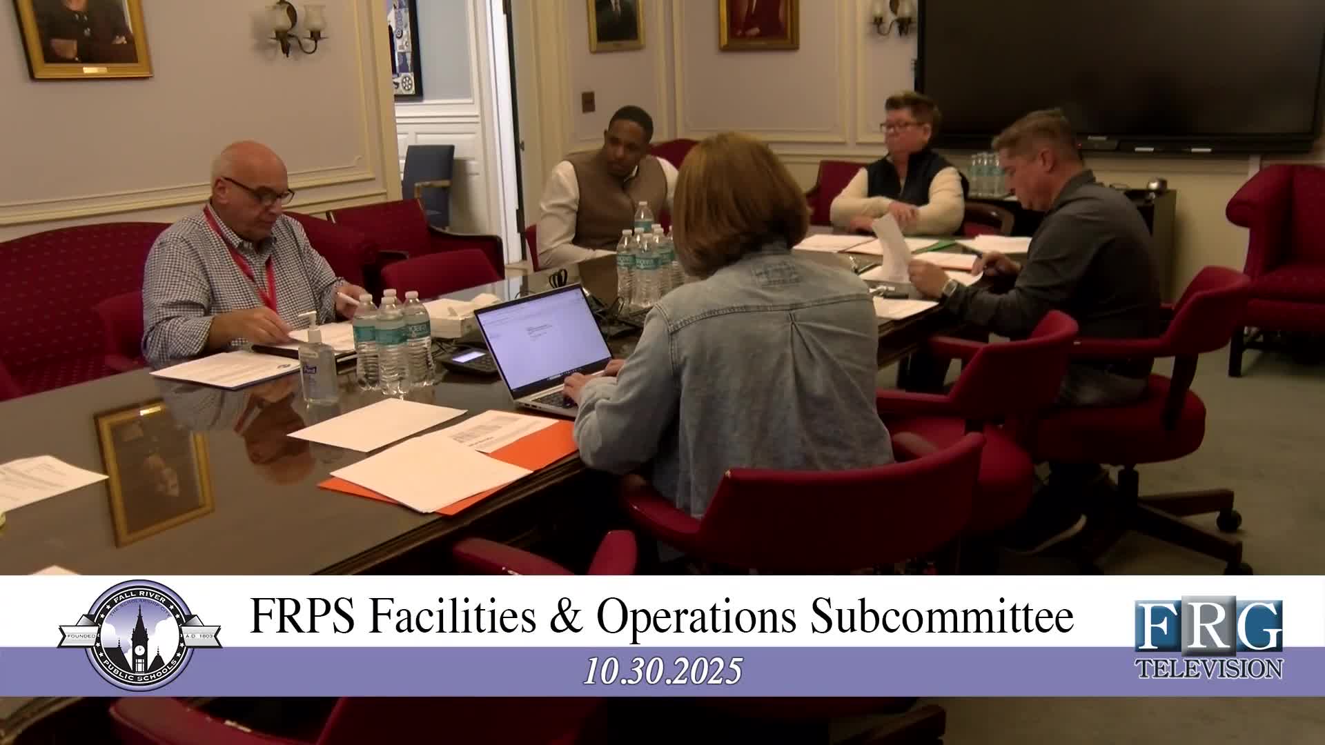 Subcommittee sends clothing/textile-container proposal to full committee with conditions