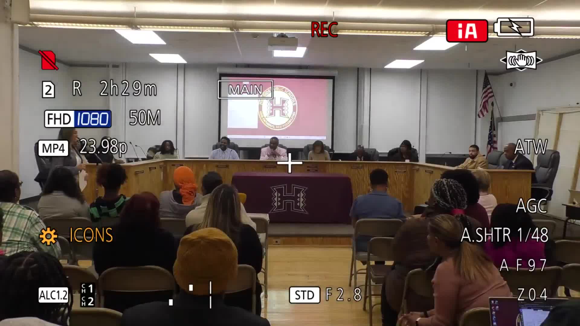 Herndon Looker students showcase STEM, arts and media projects to board