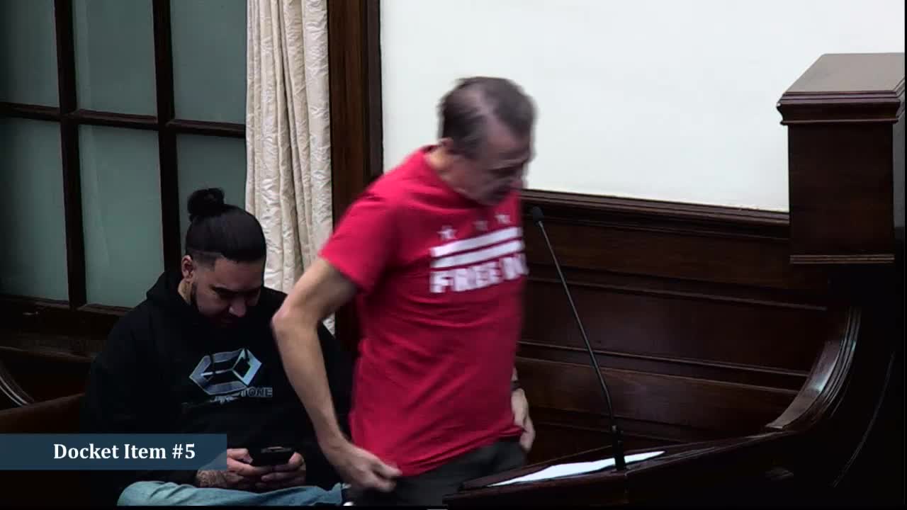 Residents urge Alexandria council to press sheriff to stop voluntary transfers to ICE