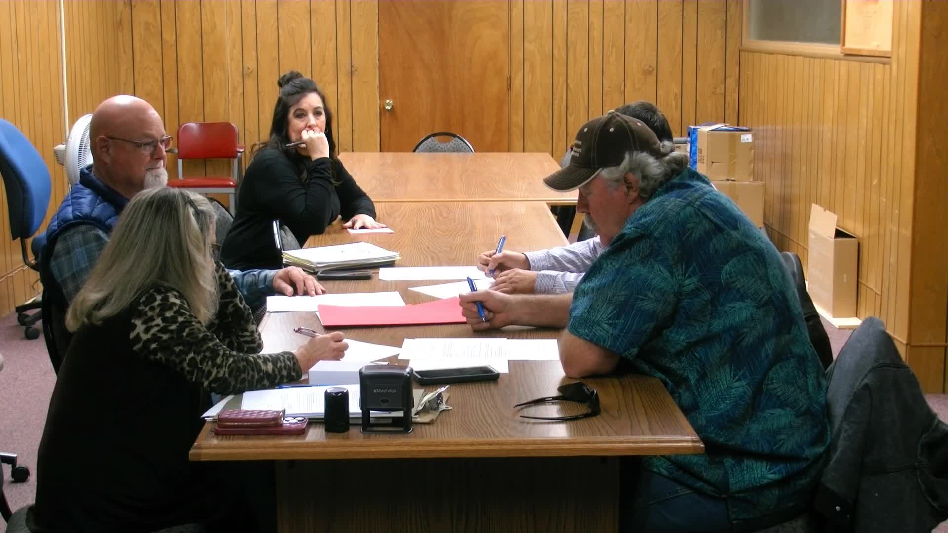 Woods County staff reports facilities nearly complete; open pasture rooms item carried to next week