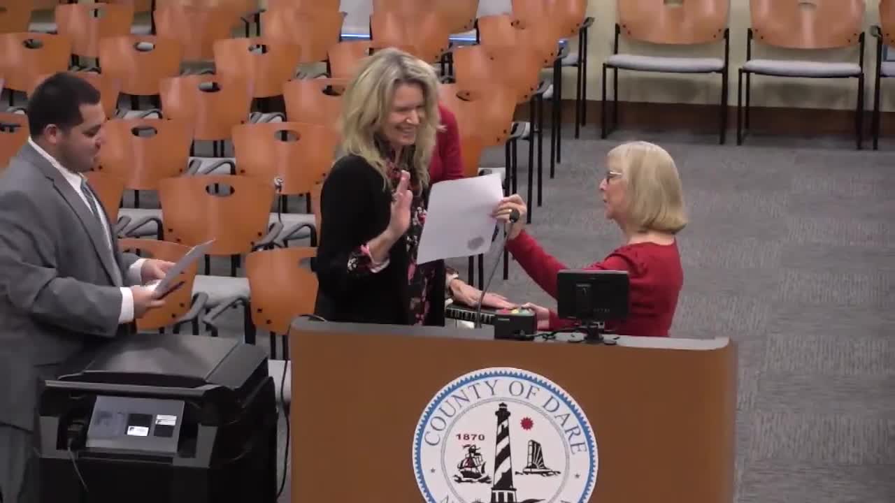 Tammy Twitty Tobin sworn in to Dare County Board of Elections