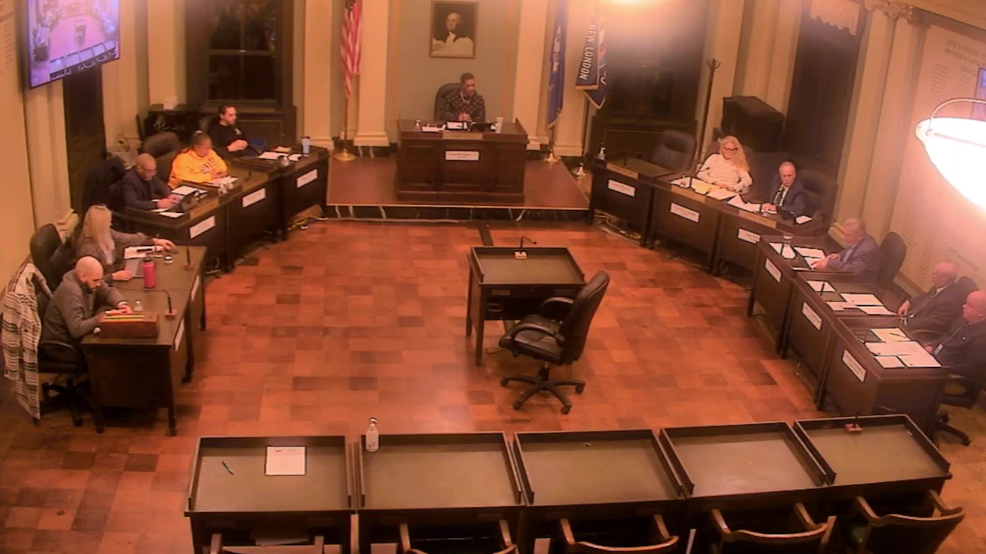 Mayor outlines city response to SNAP interruption, urges donations and coordination with food pantries