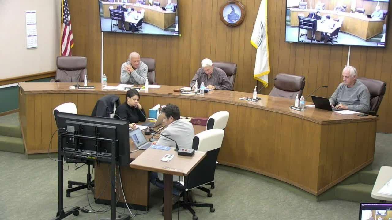 Solvang planners review draft sign ordinance that removes message-based rules, adds objective standards