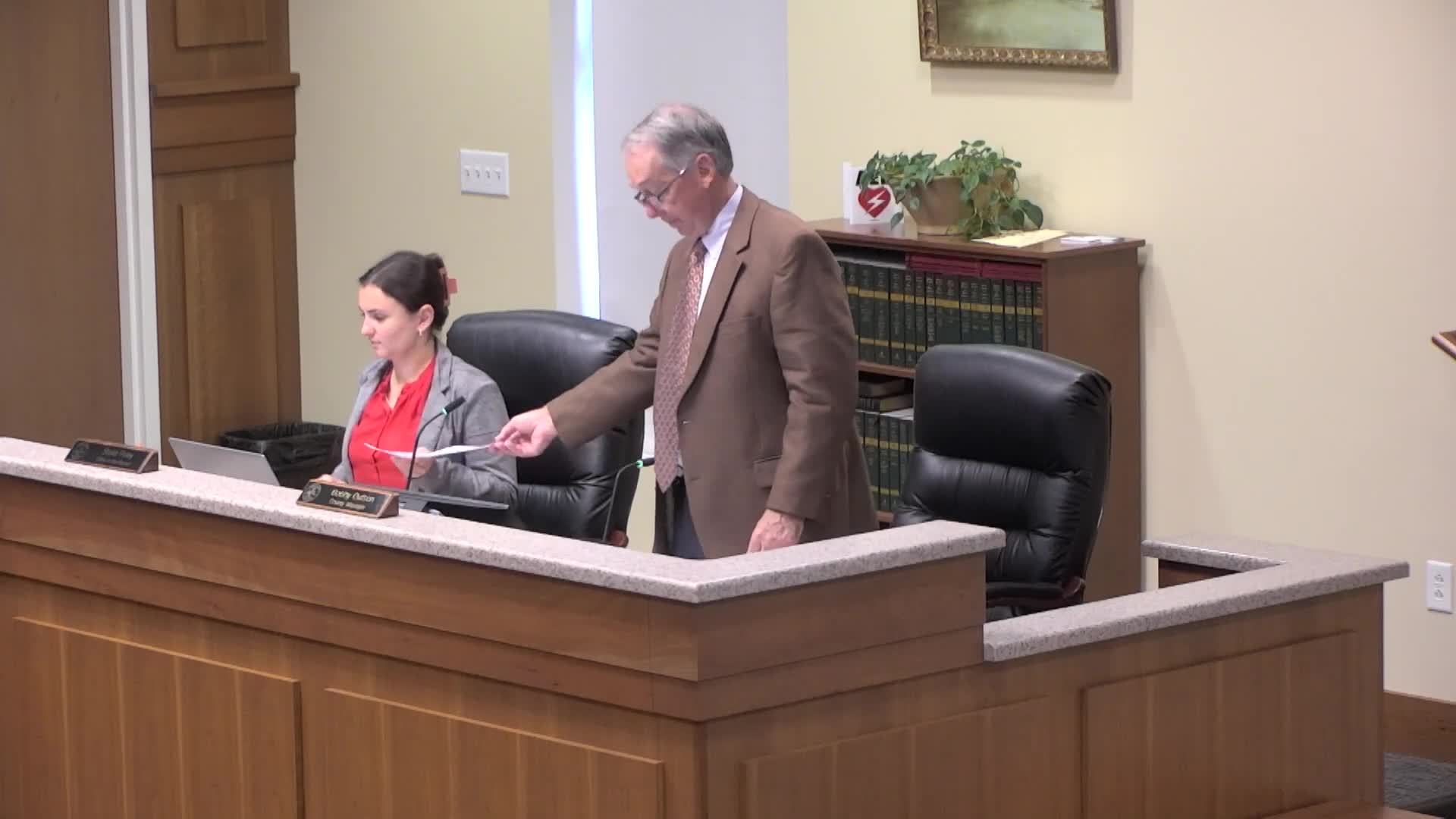 Dare County adopts resolution opposing proposed blue crab harvest restrictions pending new stock assessment