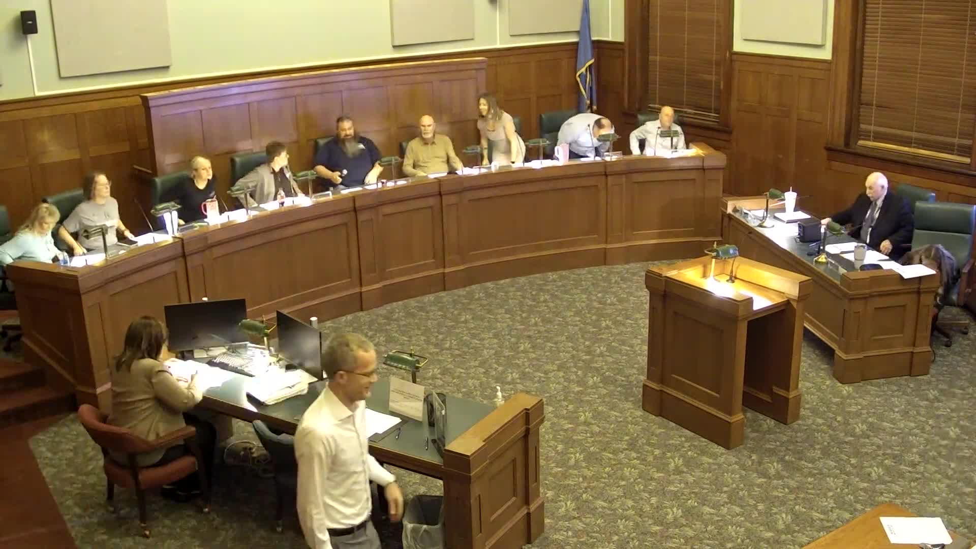 Chickasha administers police officer oath to new appointees