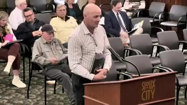 Council withdraws planned negotiations with Ameriflex after debate over local vendor and service levels