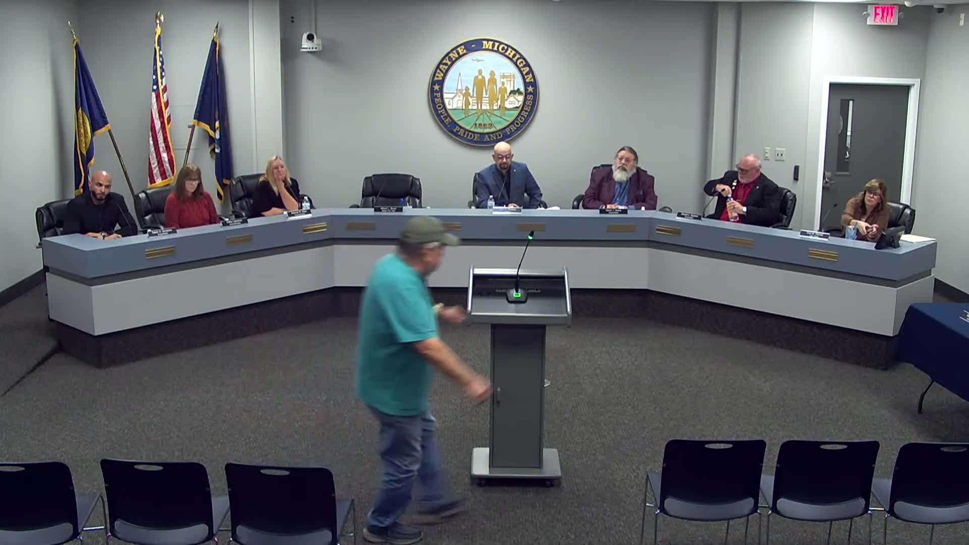 Residents raise crossing-guard and traffic concerns; council asks administration to present homelessness response options