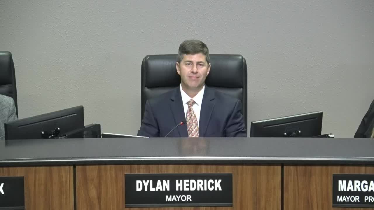 Council approves special-use permit for automated car wash at Firewheel Parkway over staff objections