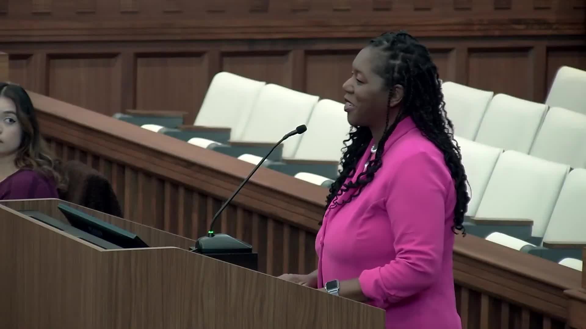 Denton County resident urges court to adopt countywide voting on election day