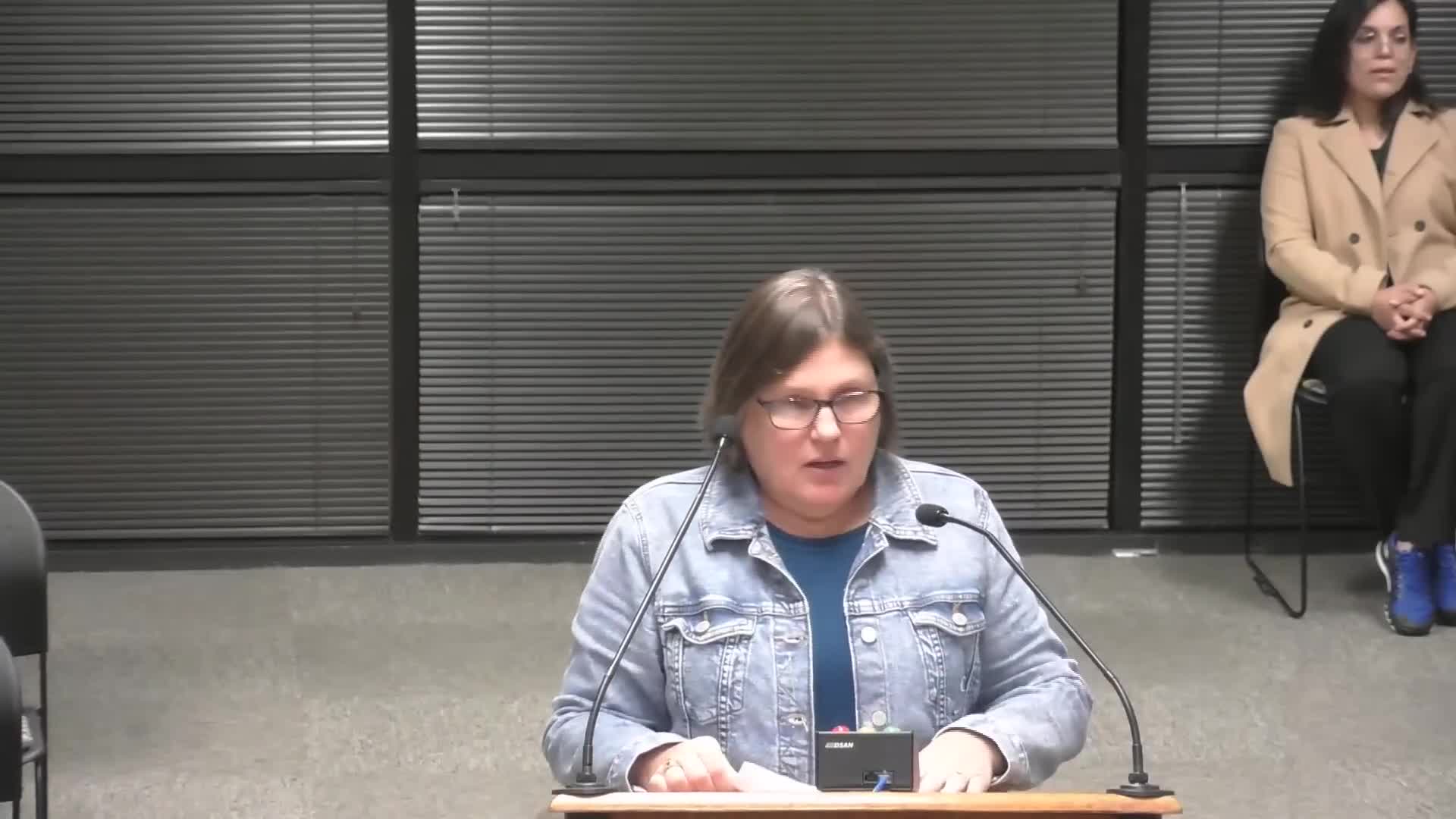 Parents ask board to oppose Airport Boulevard extension that would run between two elementary schools