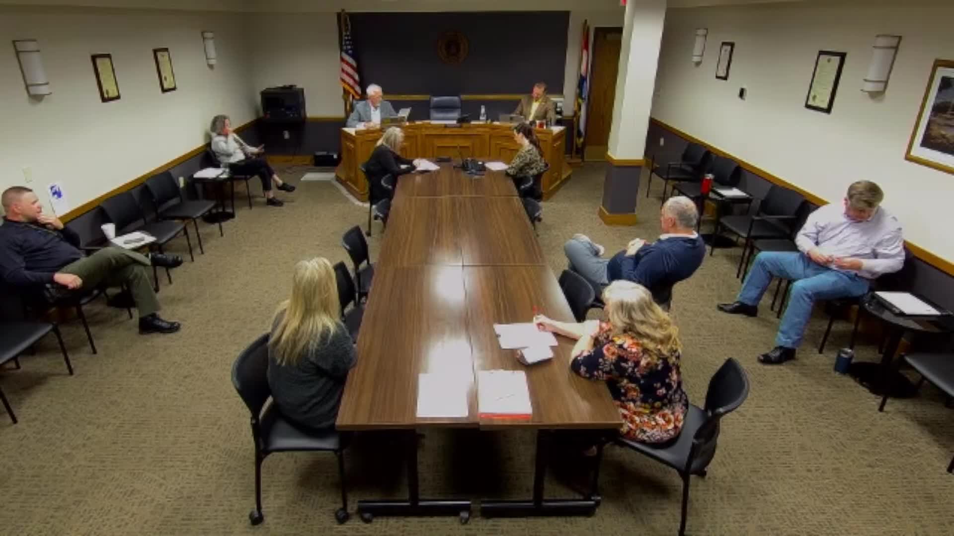 Cole County Commission approves EMS budget adjustment, sheriff holiday payouts and 2026 cafeteria limits; moves to closed session