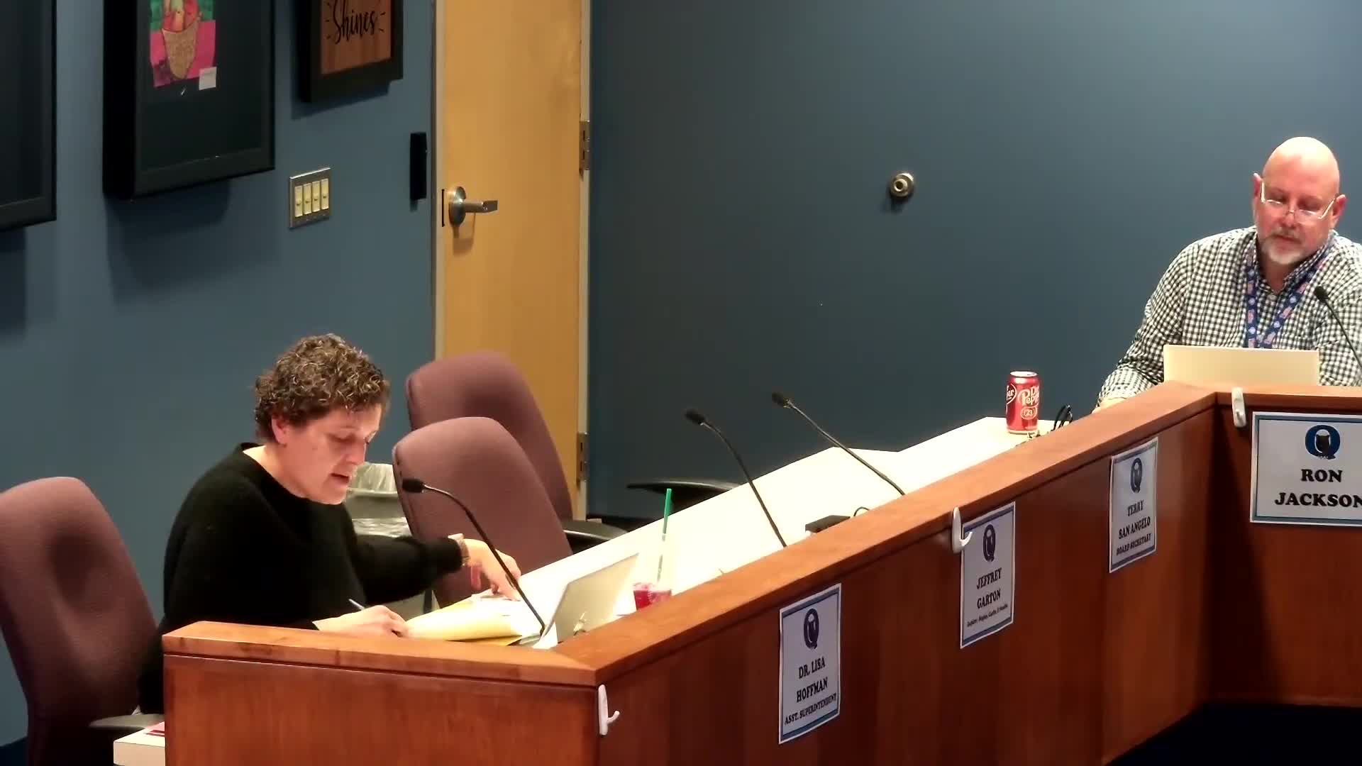 Quakertown committee advances generative AI policy language; administration to use ARs for approved tools