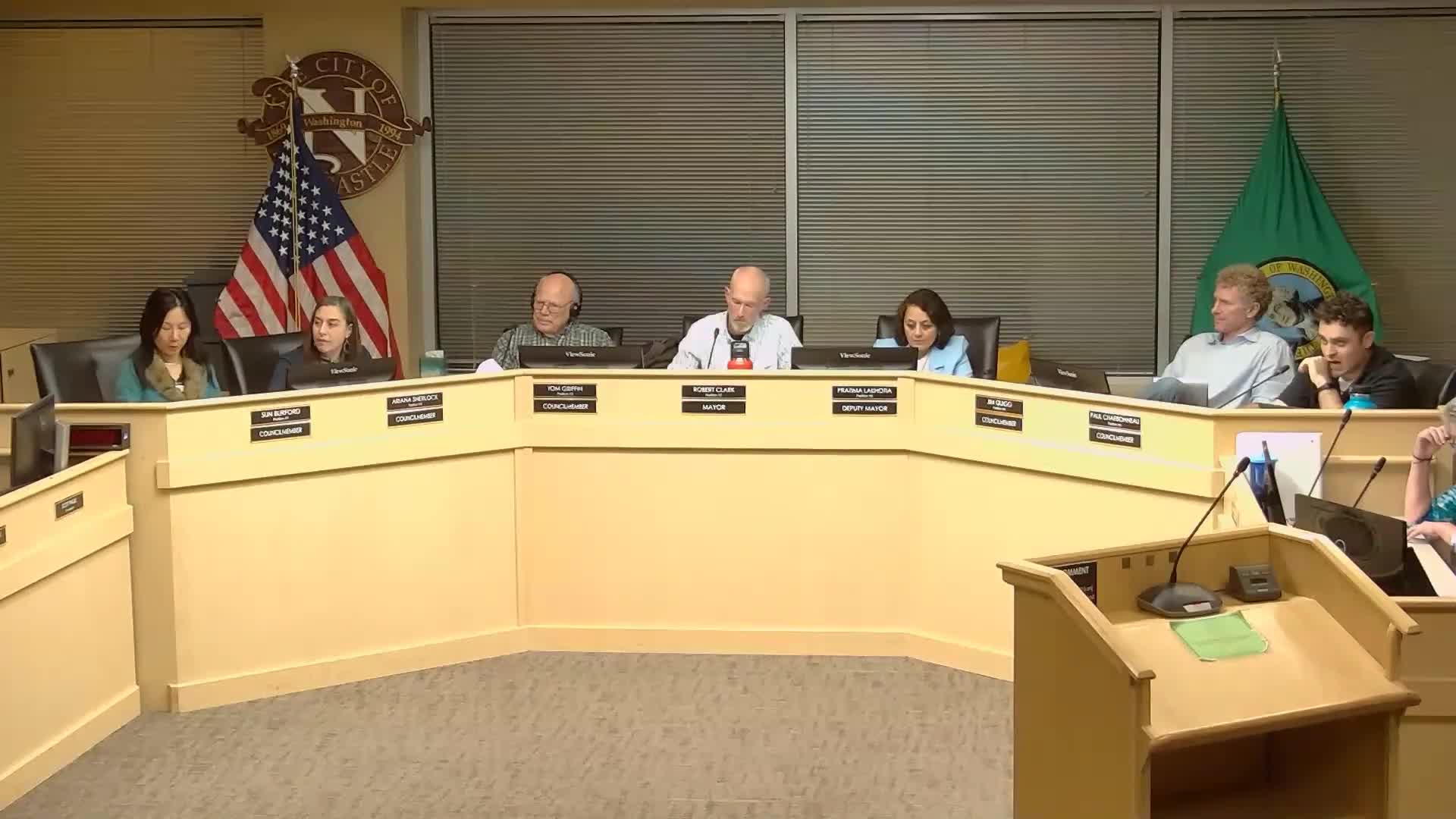 Newcastle reviews outage response after storm; staff cites $95,000 cost to upgrade traffic-light batteries