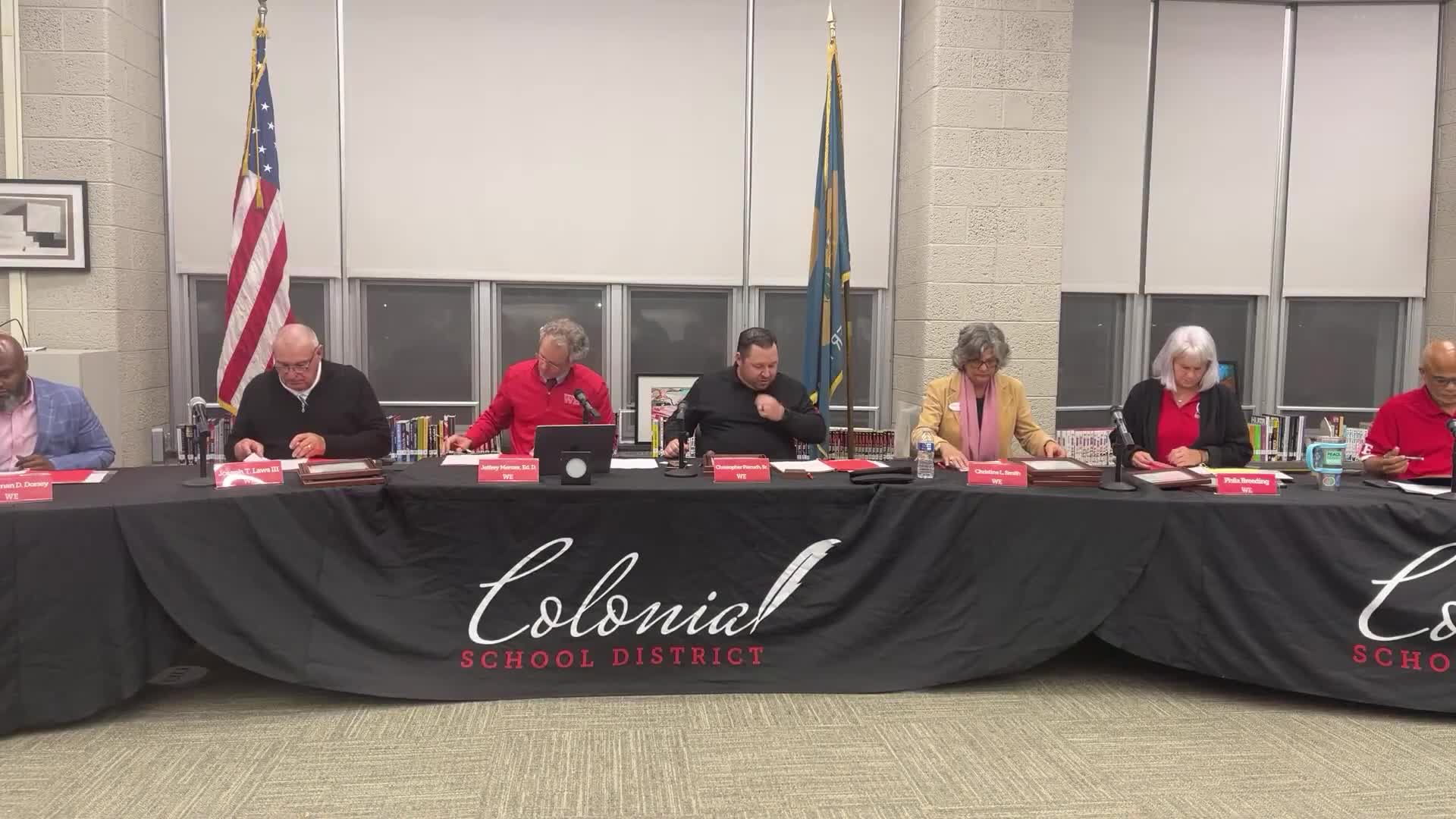 Colonial board approves agenda and consent items by voice vote