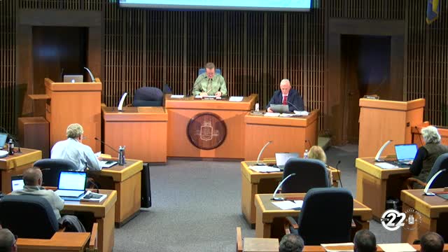 Committee reviews pay-plan changes to convert select 35-hour roles to 40-hour positions