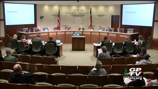 Proposal to cut regular council meetings in half fails after tie vote