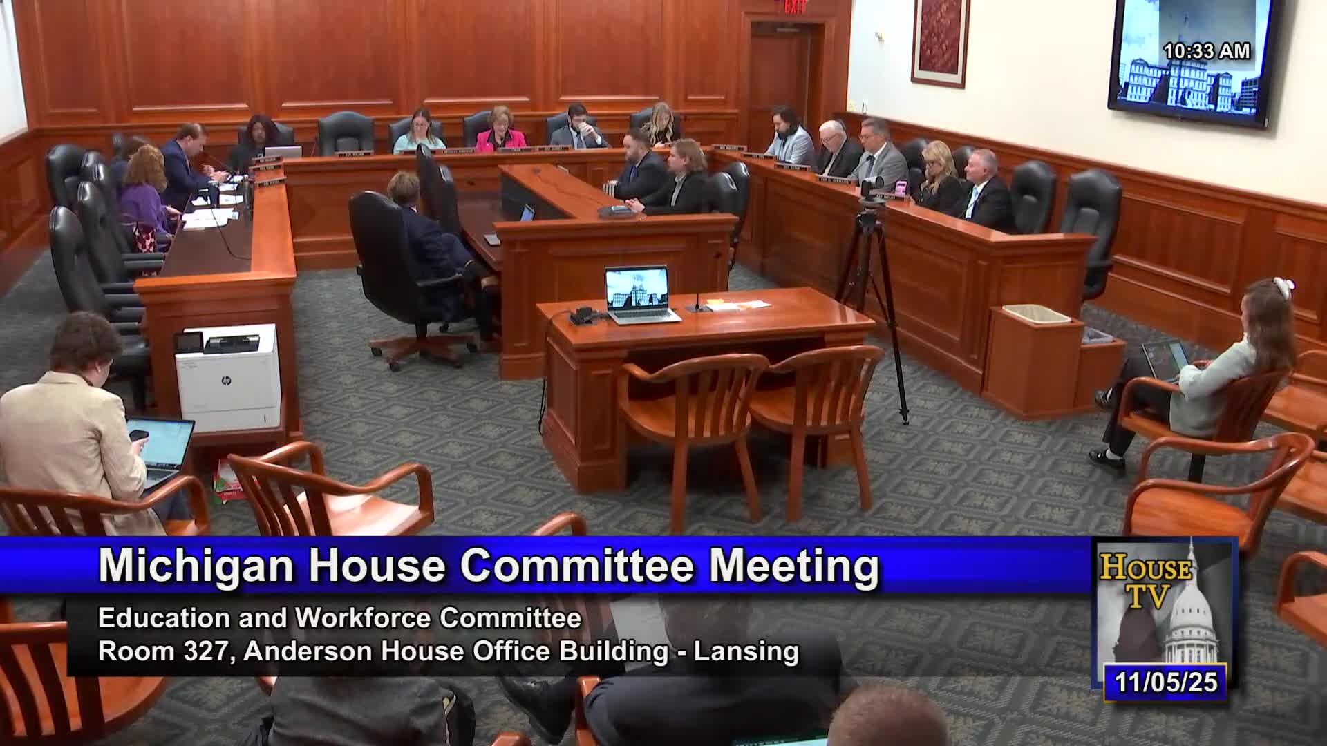 Committee adopts minutes and advances multiple education bills to rules or for reporting