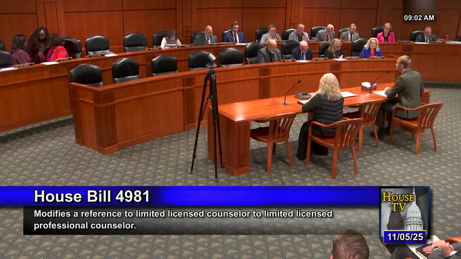 Committee hears testimony on bill to restore "LLPC" counselor credential