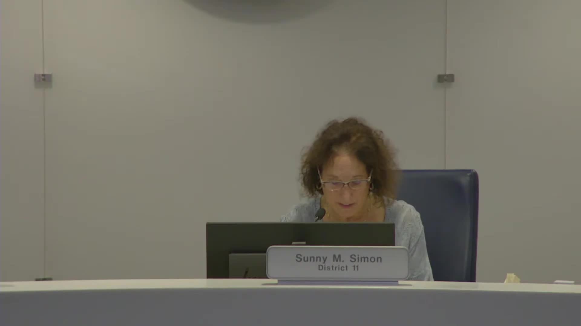 Cuyahoga County committee advances $45,000 ARPA request to fund Beachwood deer sterilization program