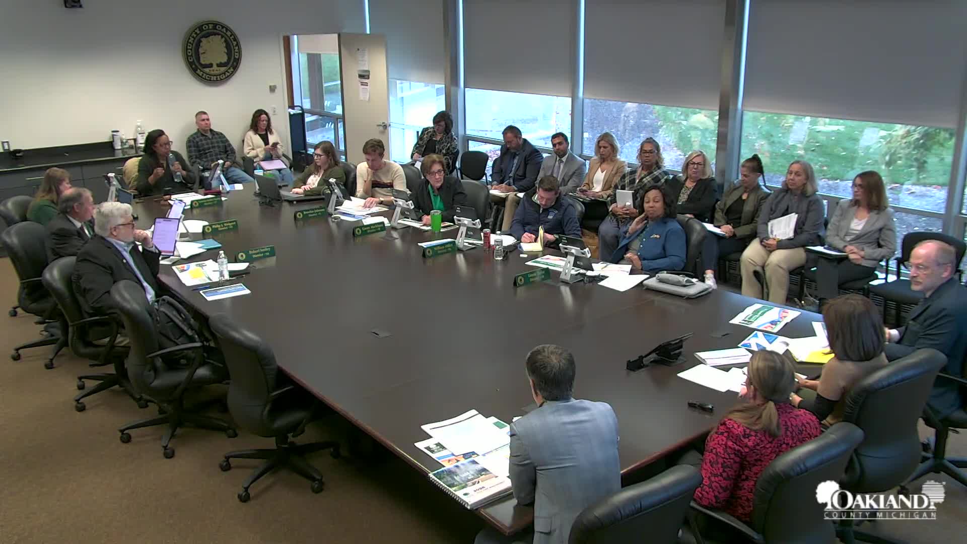 Oakland County International Airport accepts $166,000 MDOT grant for pavement maintenance