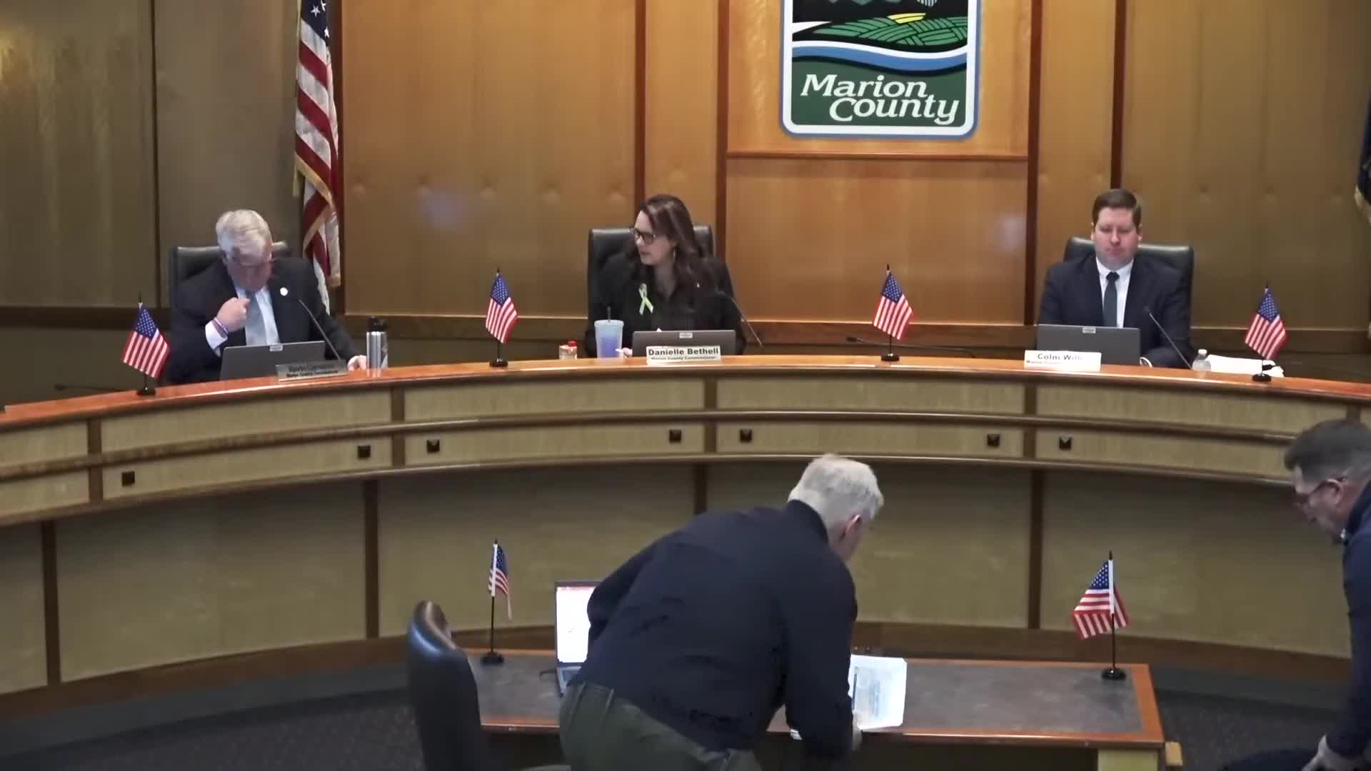 Marion County approves consent agenda including construction contracts, franchise agreements and health funding amendments