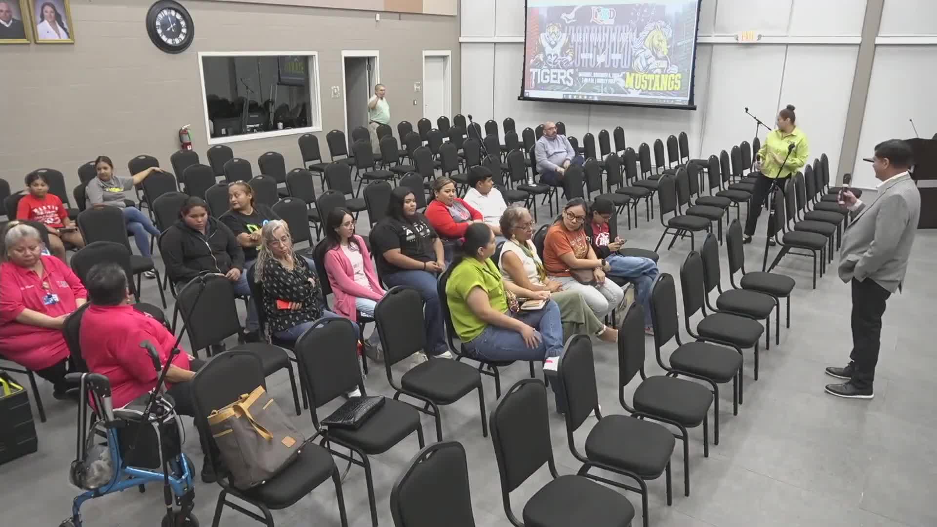 Parents at Laredo ISD Meeting Urge Unannounced Lunch Checks, Better Vetting and Transparency on Incidents