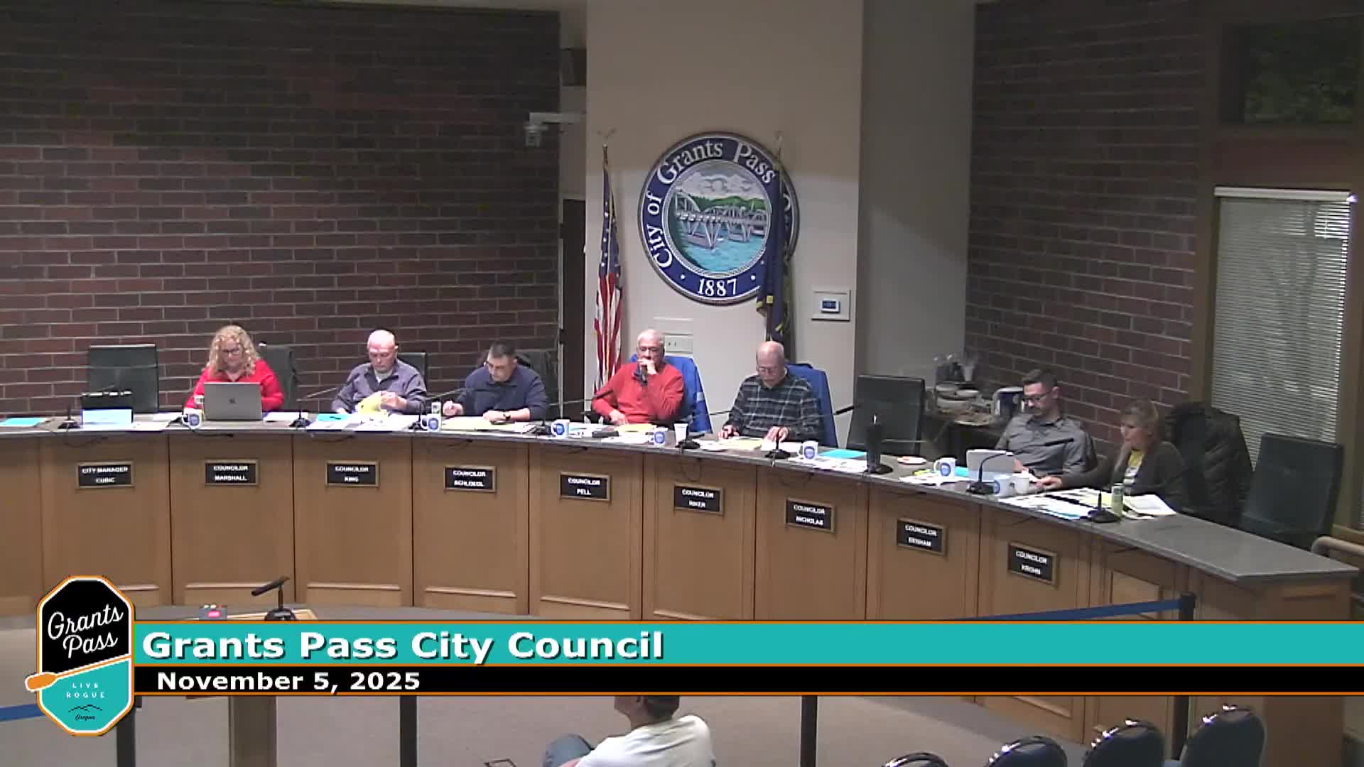 Votes at a glance: Grants Pass council approves water-rate plan, property purchase, personnel reclassification, appointment, and URA grant extension