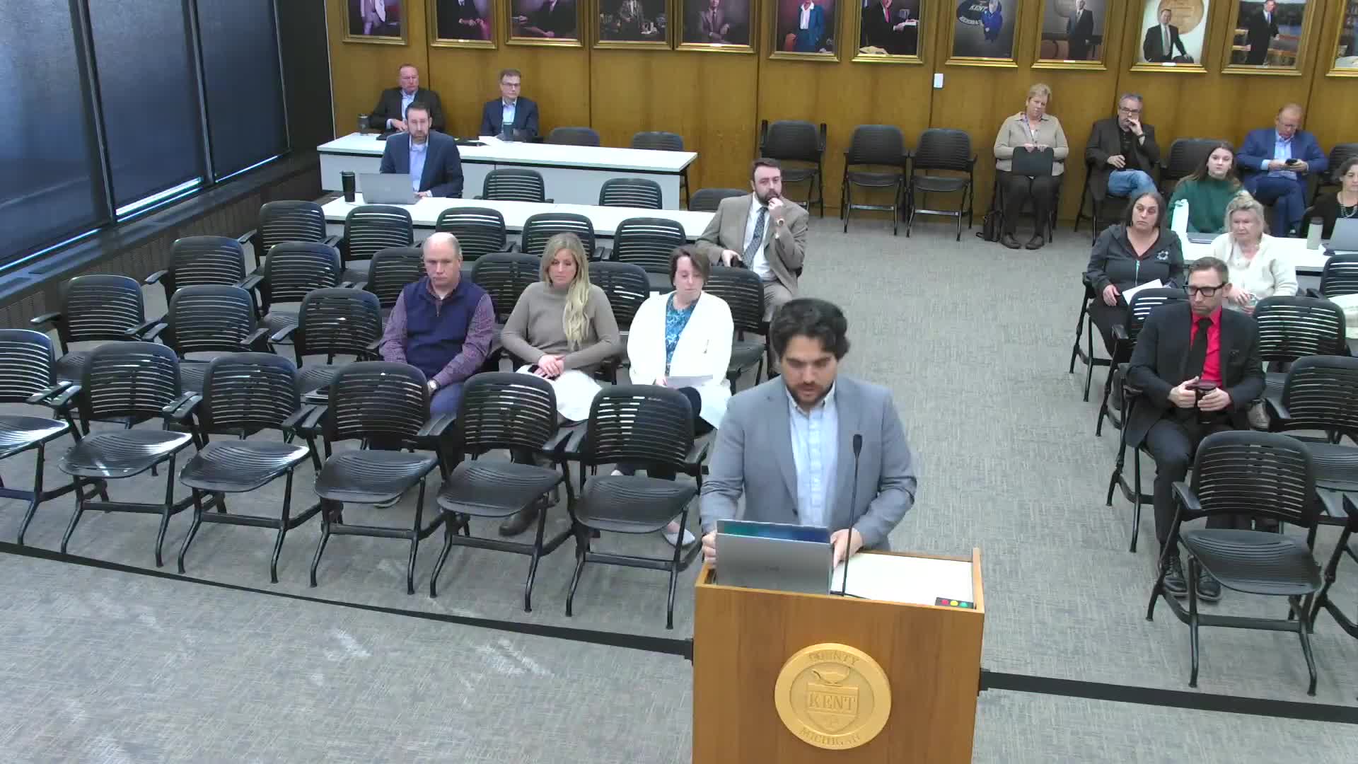 Neighbor urges county to hold John Ball Zoo to master‑plan amendments over buffer and green‑space use