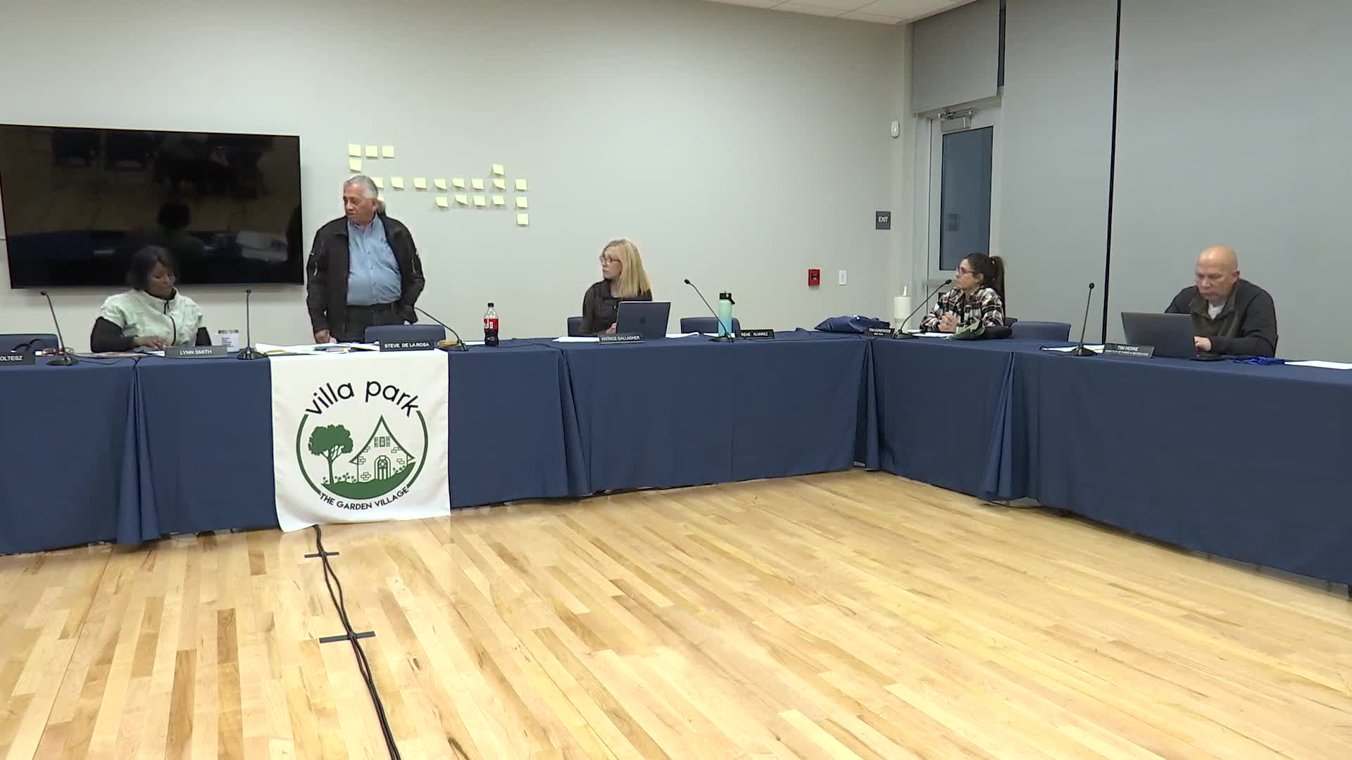 Garden Commission approves $200 to buy bottles and seeds for Dec. 12 town-hall giveaways