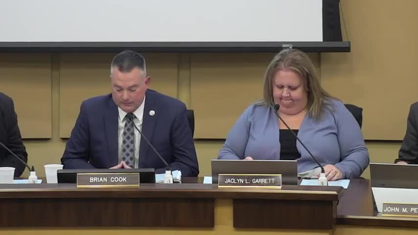 Planning commission approves outdoor dining and drive‑through for Giant Panda Market & Cafe at 777 Manor Avenue