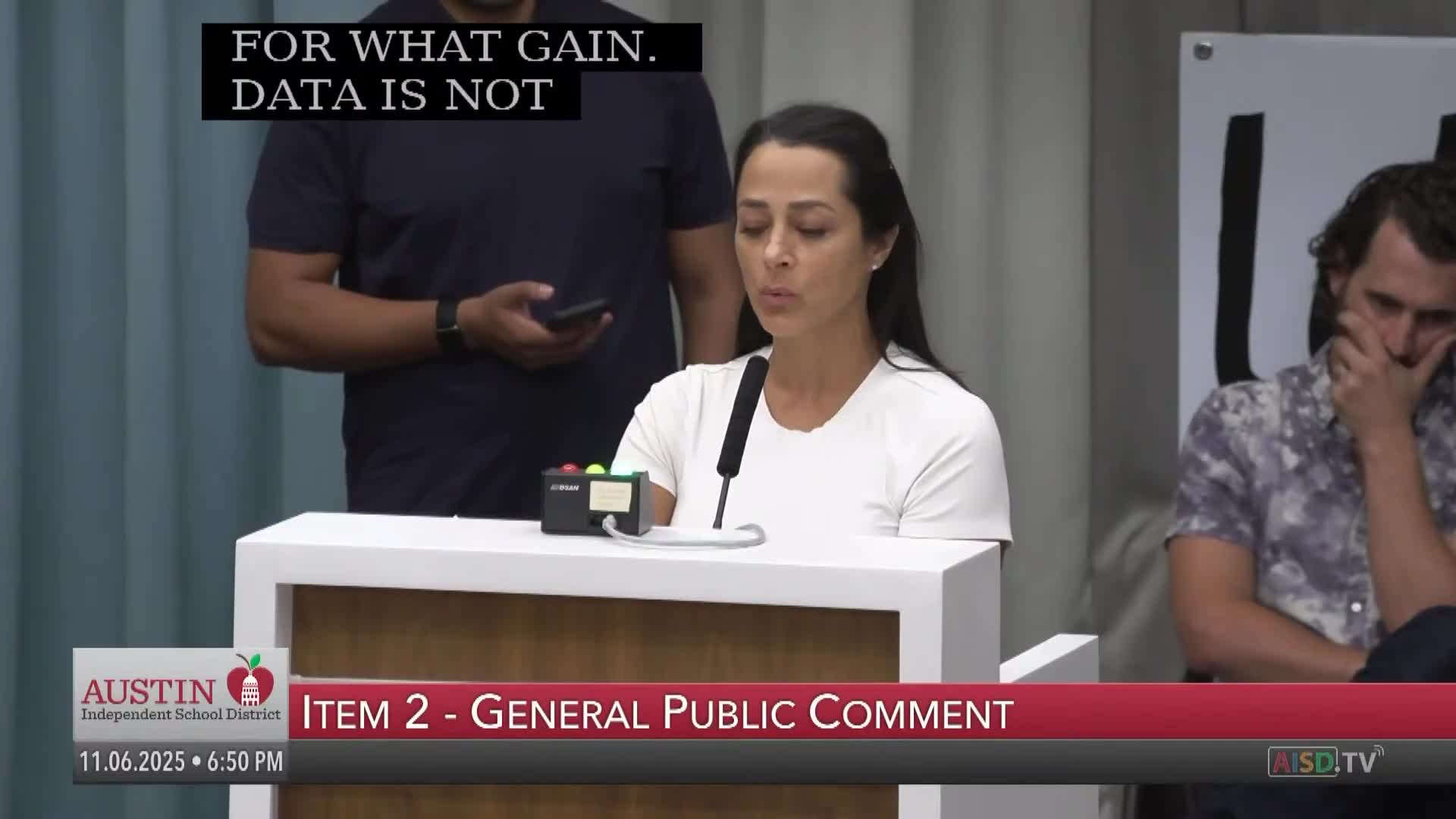 Becker parents, staff and neighbors press Austin ISD to keep their dual-language neighborhood school open