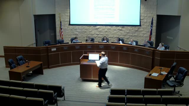 Staff presents broad rewrite of sign ordinance; commission asks for clearer enforcement language