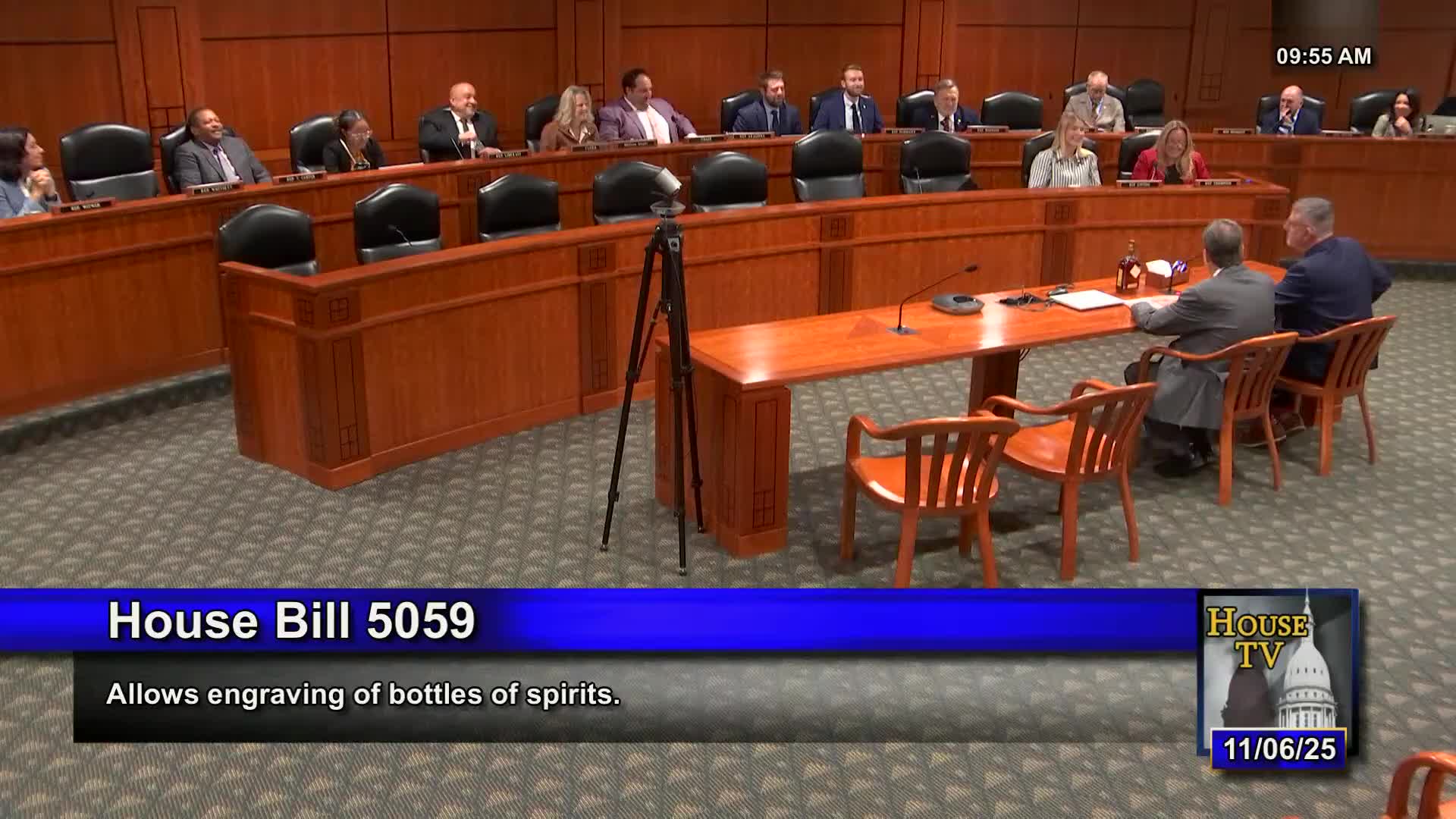 Lawmakers consider legalizing custom bottle engraving by spirit vendors