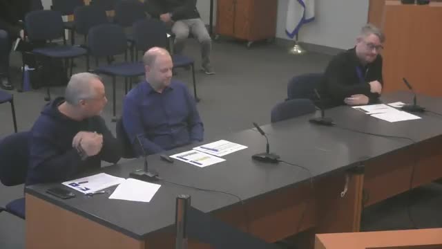 Des Moines Marina to replace tenant restroom, add Redondo floats for 2026 season