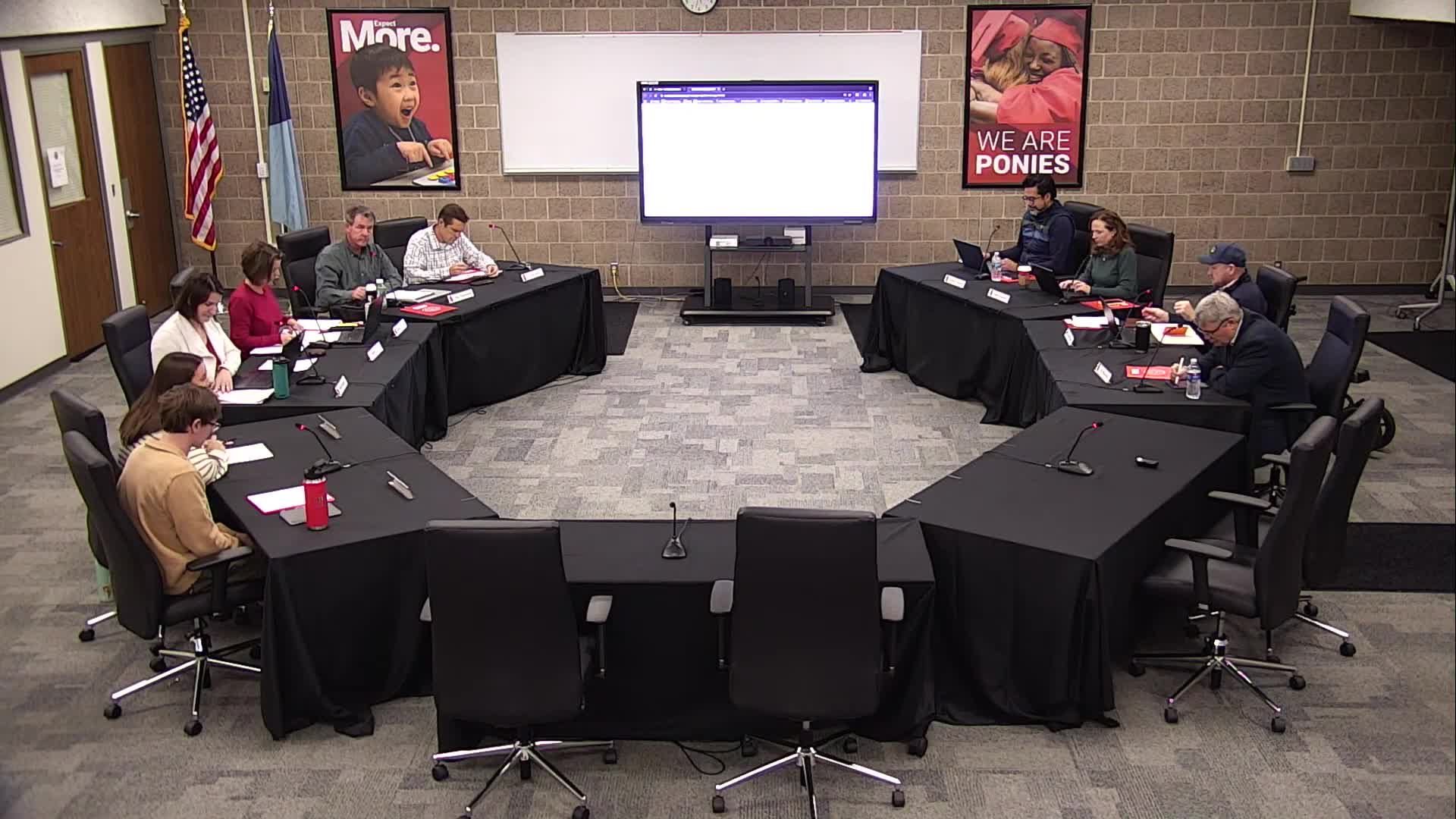 Stillwater board approves expanded high-school course package, staffs to return on online economics for action