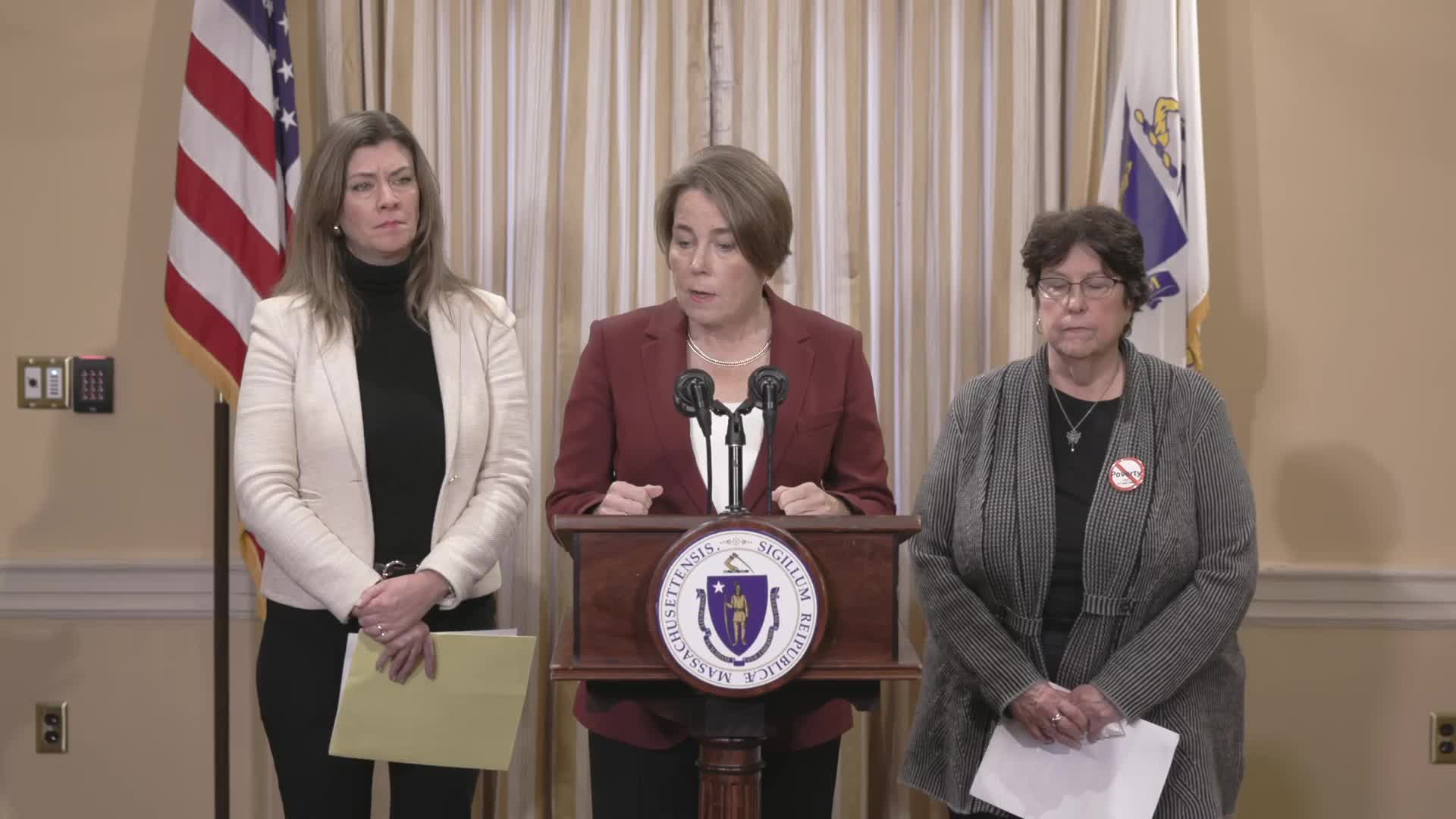 Officials warn expiring premium tax credits could sharply raise 2026 premiums for hundreds of thousands in Mass.