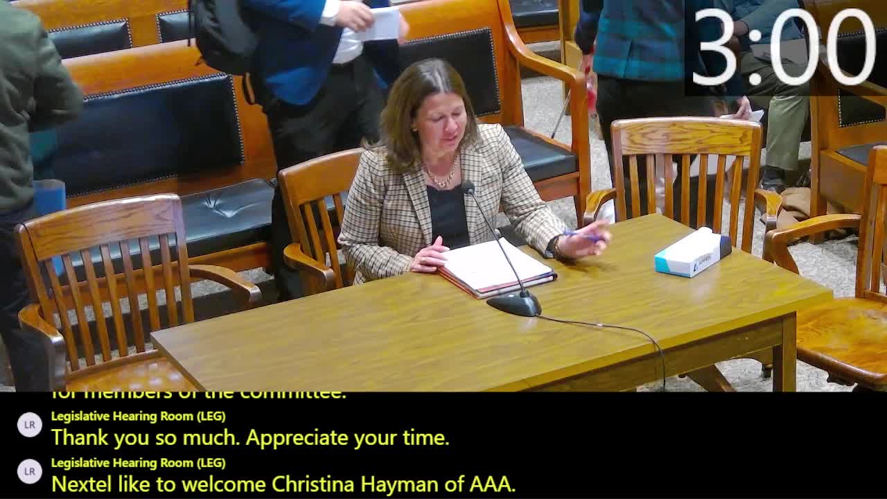 AAA urges committee to expand distracted-driving law to bar video recording while driving